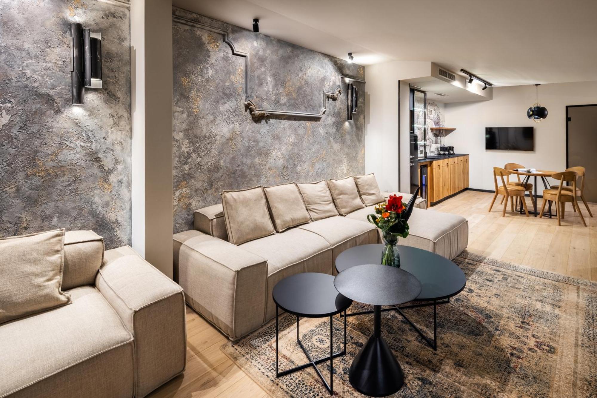 Nomadic Urban Premium Suites Krakow Luaran gambar