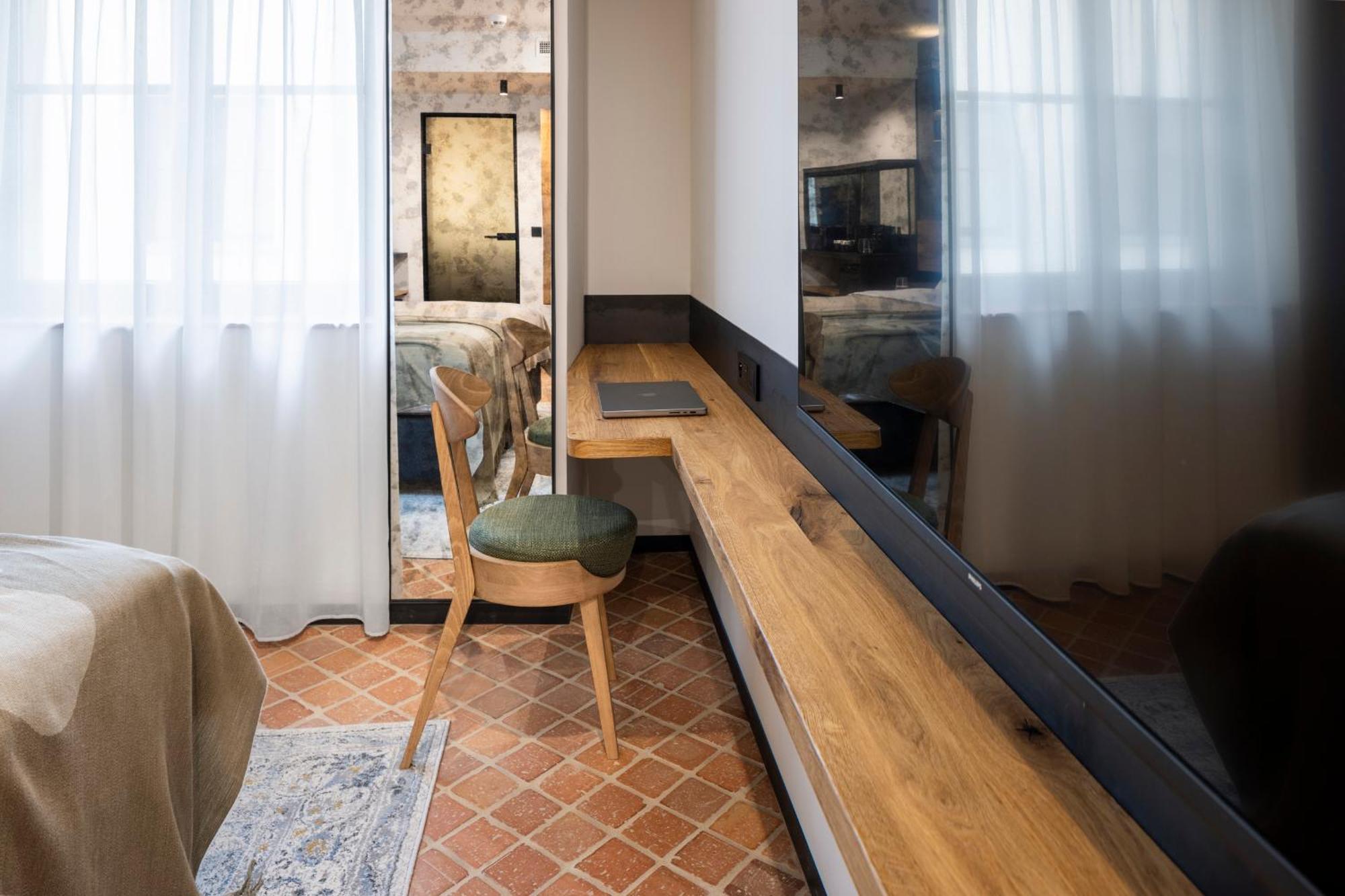 Nomadic Urban Premium Suites Krakow Luaran gambar